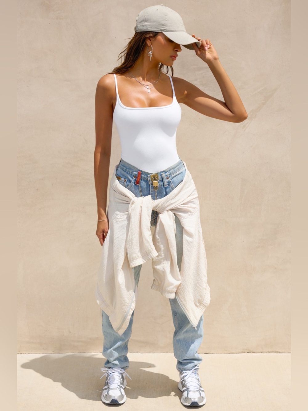 NWT Joah Brown Smoothing Cami Scoop Neck Contour Fit Tank Top Sueded White S/M - Picture 6 of 10